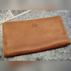 Sseko Designs Leather Convertible Wallet